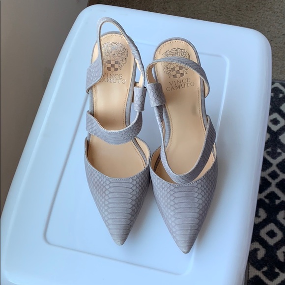 Vince Camuto Heels Size 7 - Picture 2 of 6